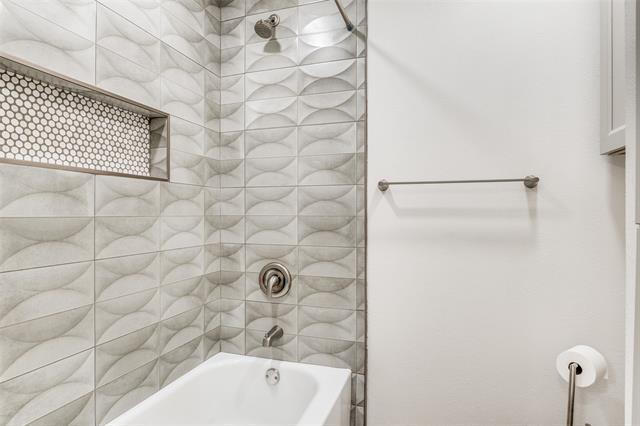 Building Photo - 302 Faircrest Dr