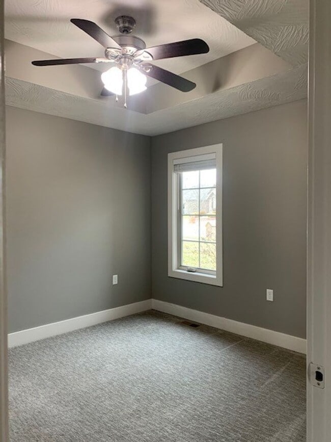 Building Photo - Beautiful Open Layout 3 Bedroom 2 Bath 3 C...