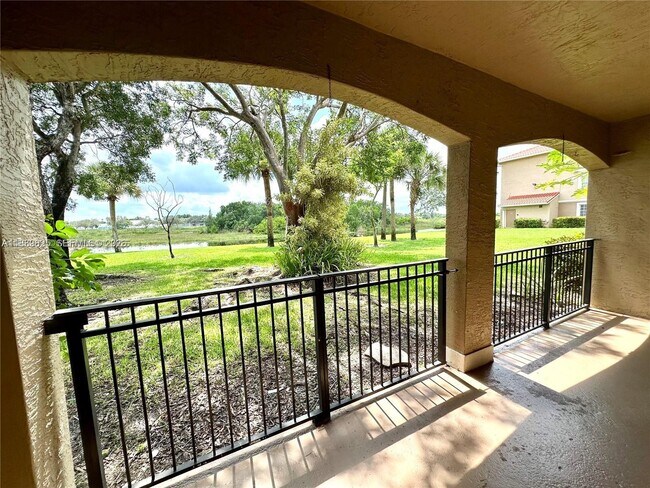 Building Photo - 231 SW 116th Ave