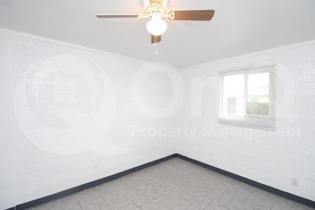 Building Photo - 1103 W Sherman St