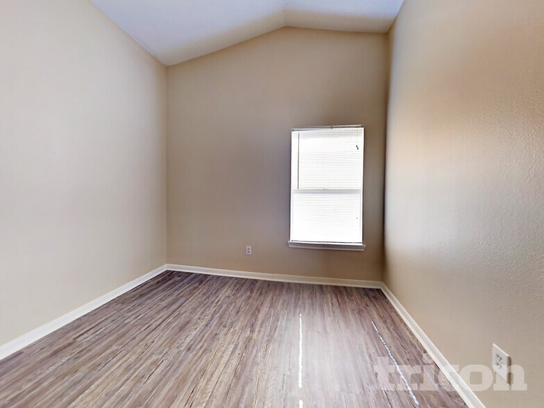 Building Photo - 3151 Kelling St