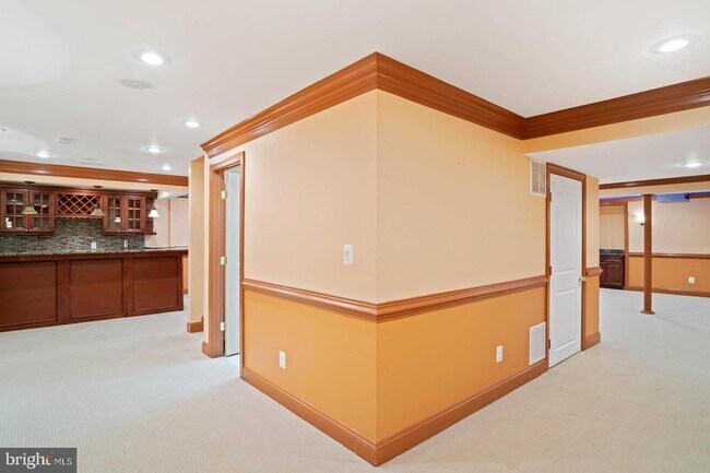 Building Photo - 43513 Lucketts Bridge Cir