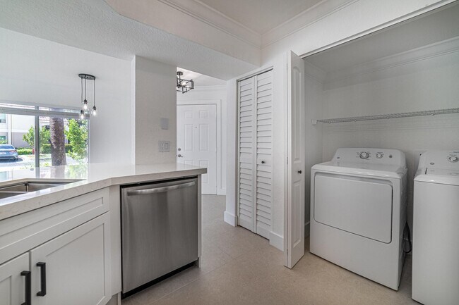 Building Photo - 815 Boynton Beach Blvd