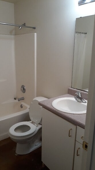 Building Photo - 2617 2nd Ave