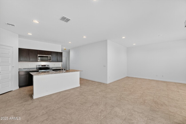 Building Photo - 30266 N Acacia Dr.