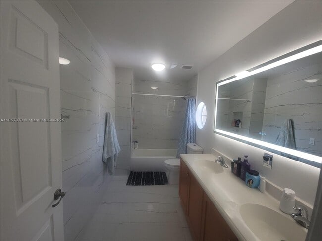 Building Photo - 4376 SW 179th Way