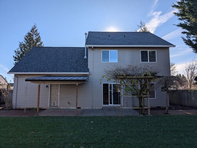 Building Photo - $3,300 - Two-Story Home with Three Bedrooms, 2.5 Bathrooms, and a Bonus Room