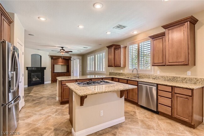 Building Photo - 552 Puenta Del Rey St