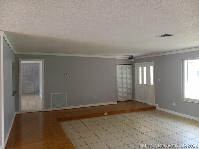 Building Photo - 5151 SW 101st Ave