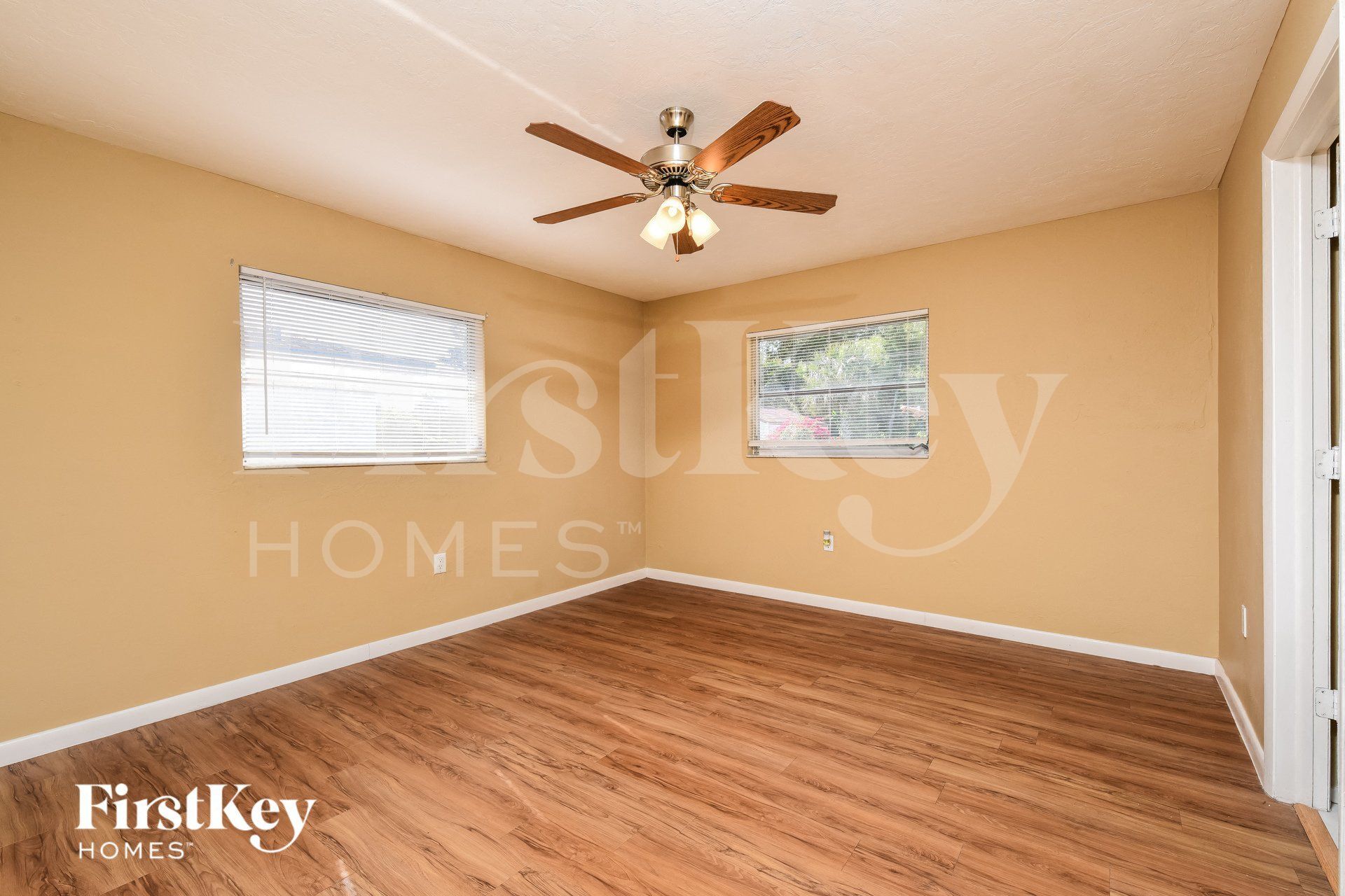 Building Photo - 7218 Jasmine Rd