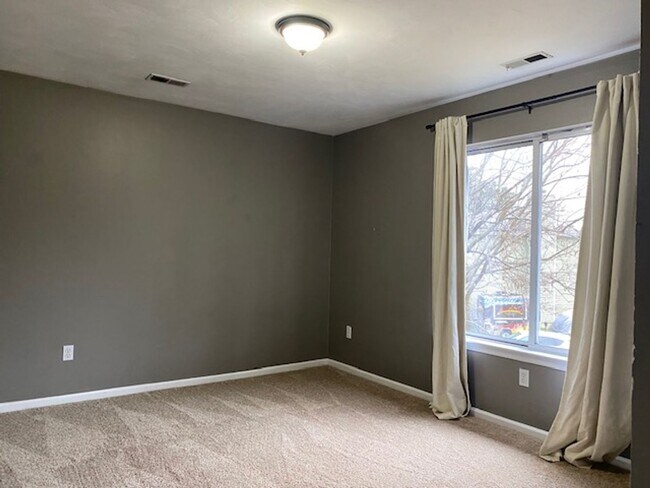 Building Photo - Chesapeake Beach