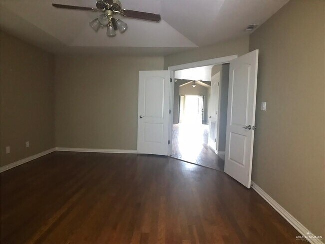 Building Photo - 37 San Jacinto St