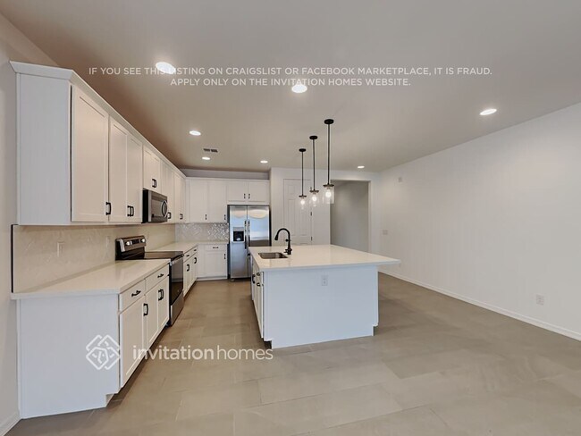 Building Photo - 19816 W Verde Ln