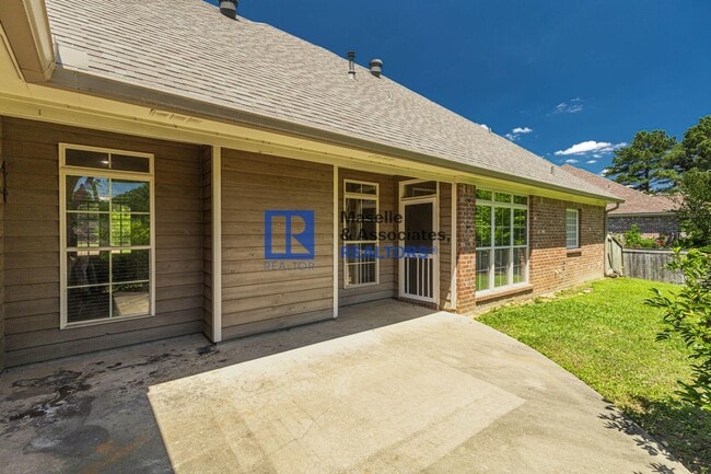 Building Photo - 4 Bed/3 Bath home Ashbrooke Subdivision Madison MS