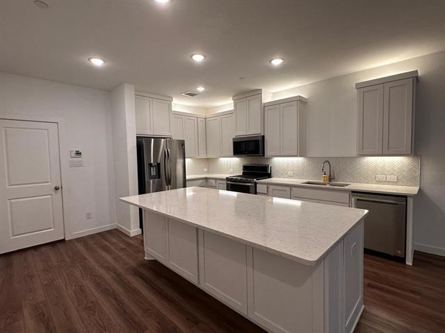Building Photo - 619 Arapaho Dr