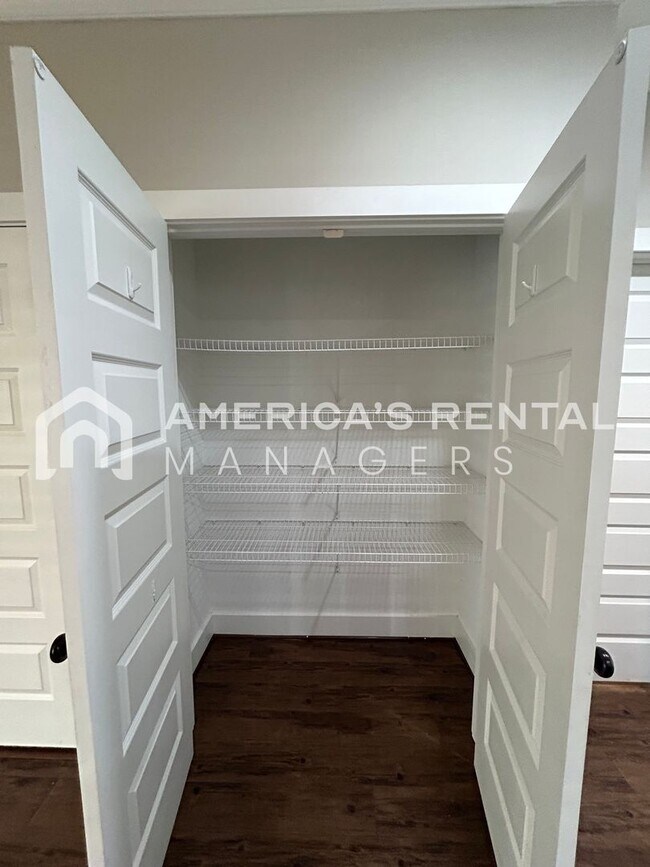 Building Photo - Home for Rent in Lake Cyrus! Available to View Now!!!