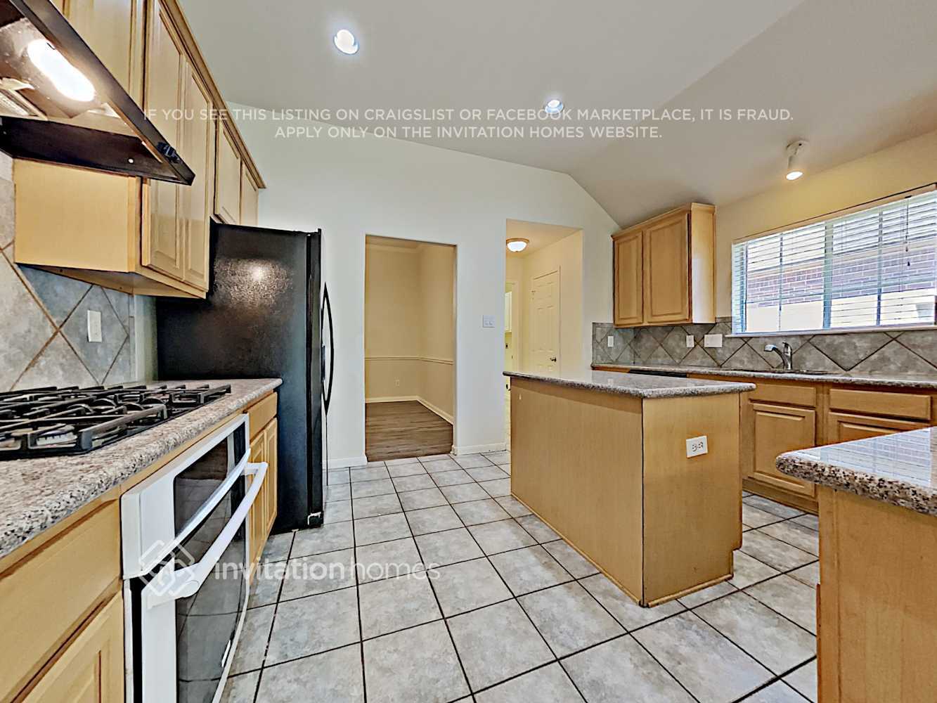 Building Photo - 3314 E Cedar Hollow Dr