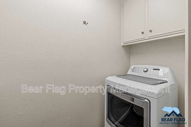 Building Photo - 7919 Ridgemont Dr