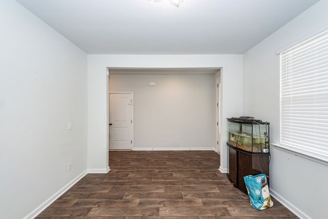 Building Photo - 4 Bedroom 2.5 Bath Home in Cane Bay Planta...