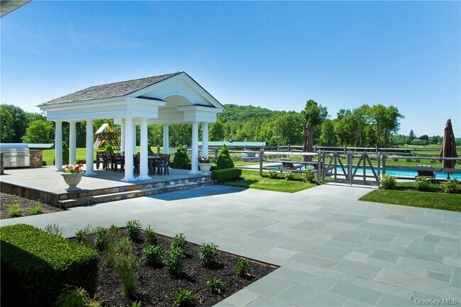 Building Photo - 200 Chase Rd
