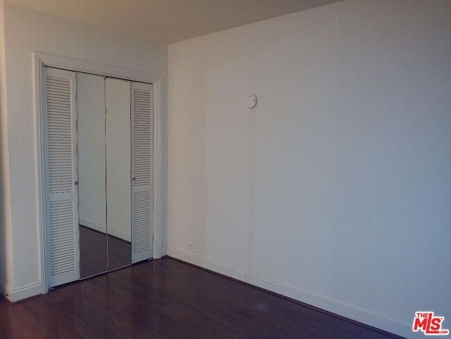 Building Photo - 23918 De Ville Way