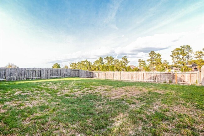 Building Photo - 17938 Fernwood Bend Dr