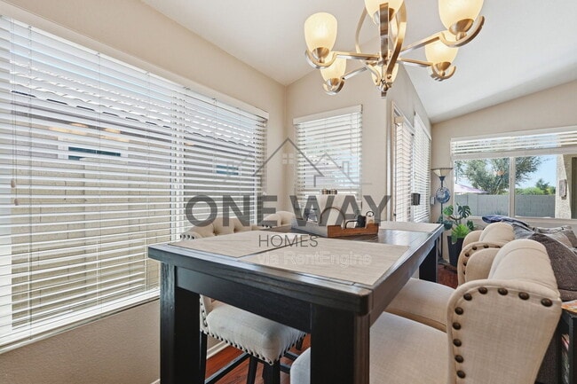 Building Photo - 1307 E Century Ave