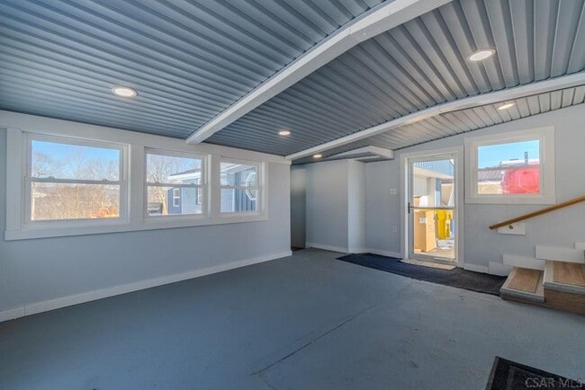 Building Photo - 352 Coon Rdg Rd