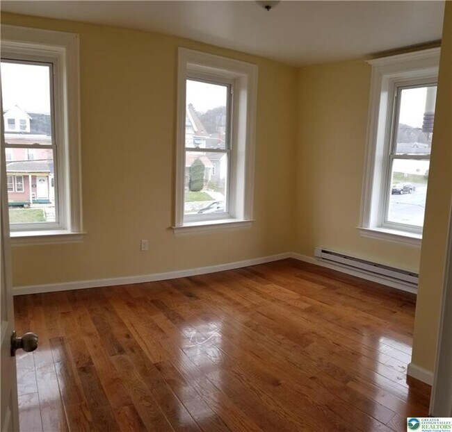 Building Photo - 102 E Susquehanna St
