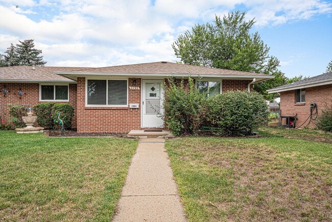 Primary Photo - 1135 Judson St