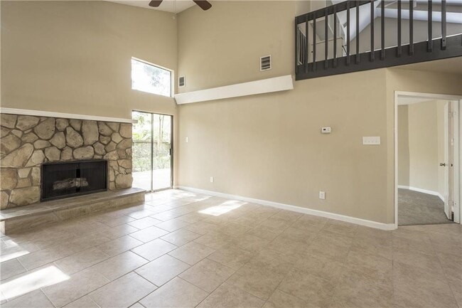 Building Photo - 535 Enchanted Ln