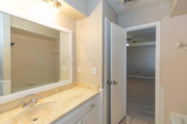 Building Photo - 5314 Briar St