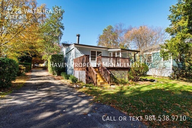 Building Photo - 1228 Watauga St