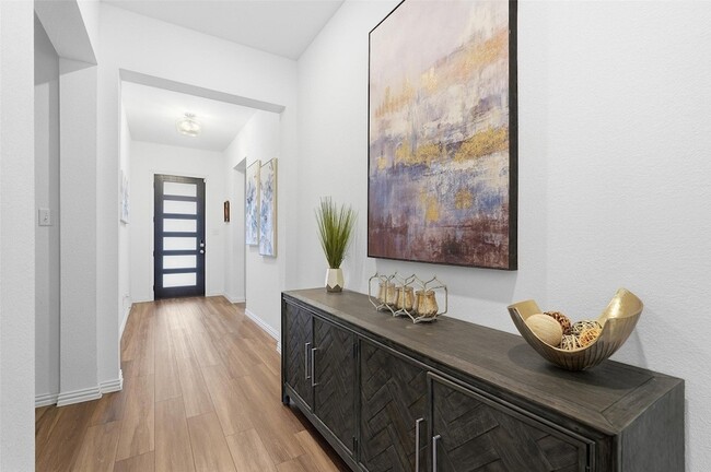 Building Photo - 1864 Everglades Dr