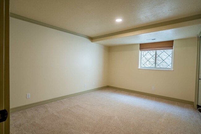 Building Photo - 414 Choke Cherry Ln