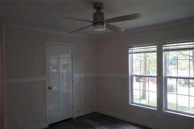 Building Photo - 210 Woodland St