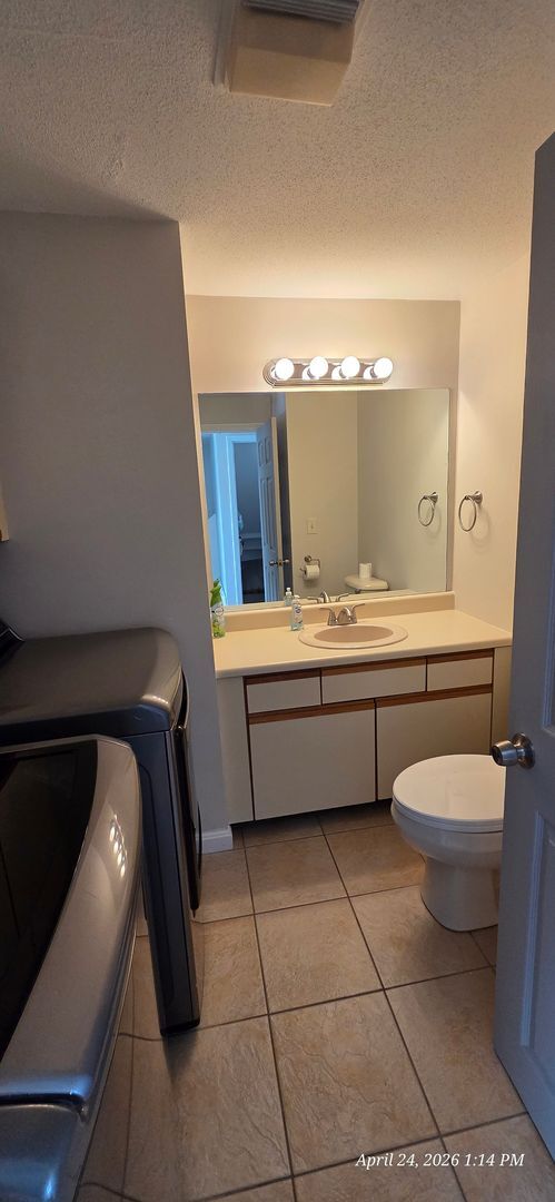 Building Photo - Tastefully Updated 3-bedroom, 2.5-bath rental in Derry