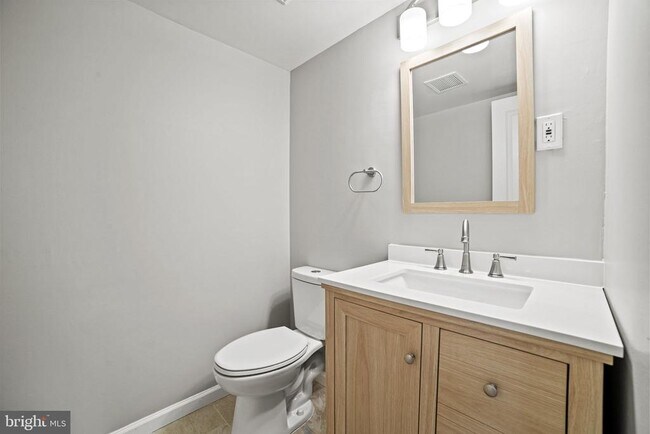 Building Photo - 9328 Humphries Dr