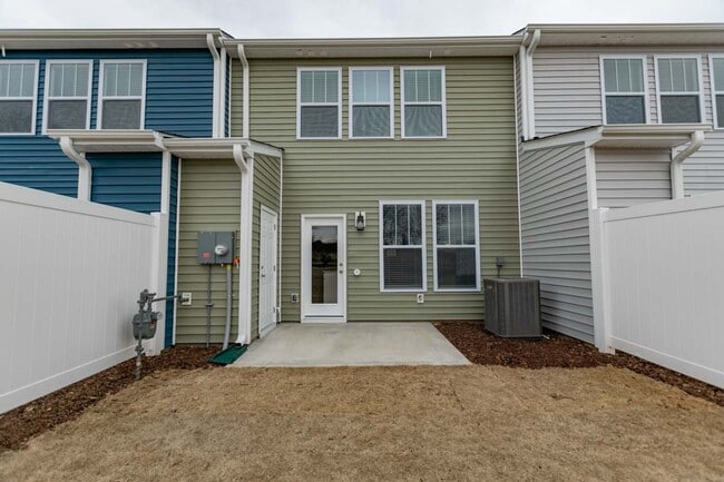 Building Photo - Monte Vista Townhomes