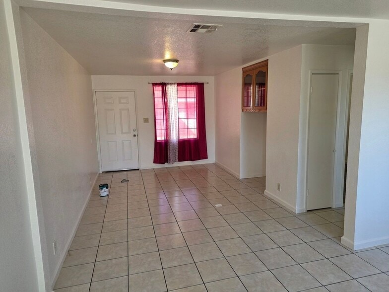 Building Photo - 16594 Orange Way