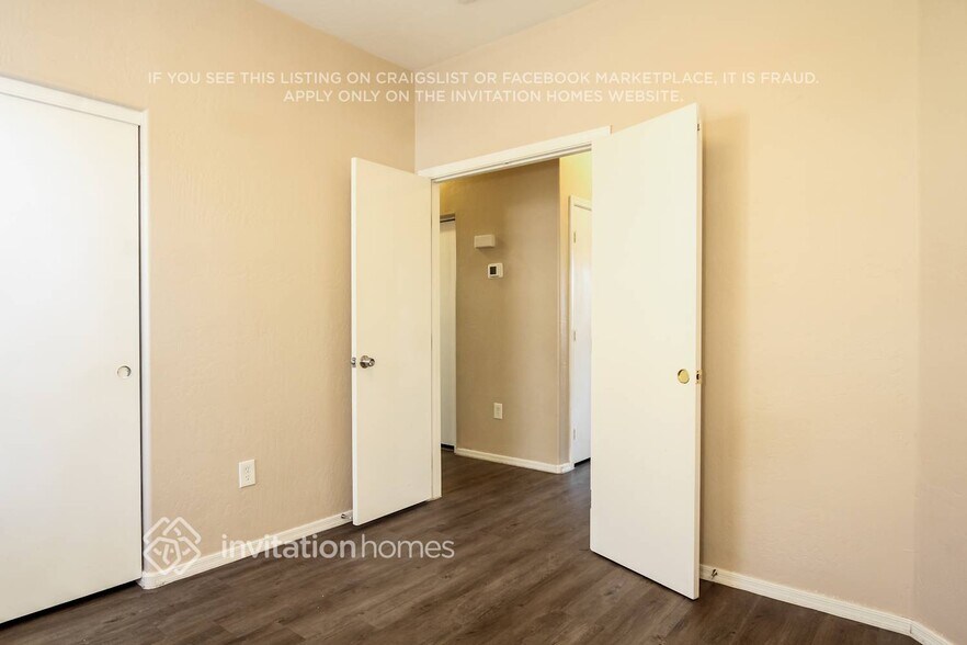 Building Photo - 6965 W Midway Ave