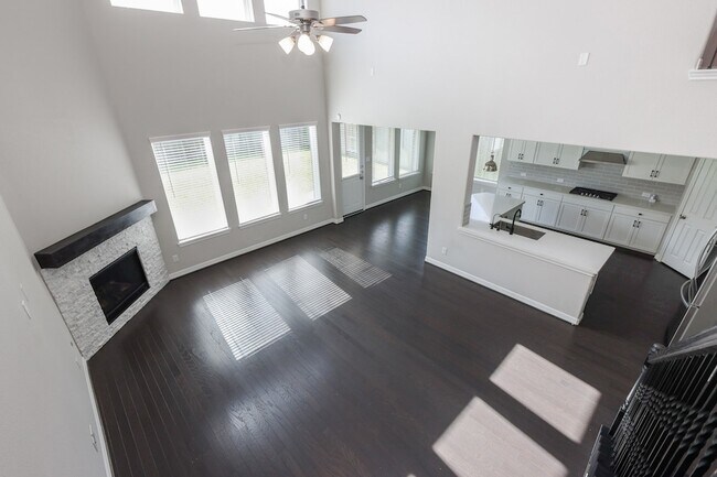 Building Photo - 2119 Stargrass Dr
