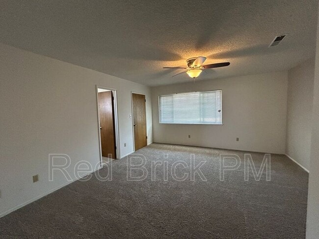 Building Photo - 3355 San Fernando Ct