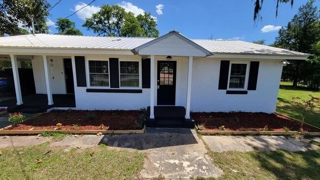 Building Photo - 3963 Trudie Rd