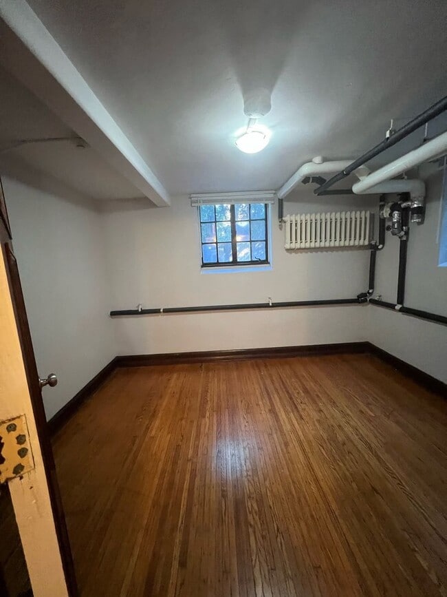 Building Photo - 125 Highland Pkwy