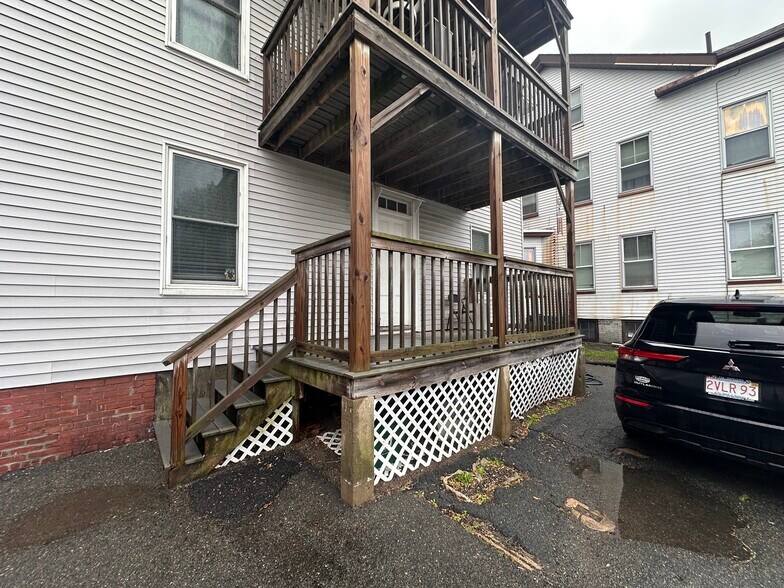 Building Photo - 144 North St