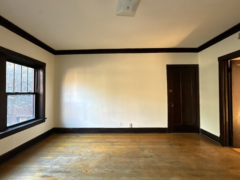 Building Photo - 2520 N Kedzie Blvd