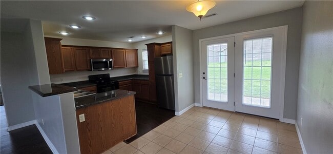 Building Photo - 1441 Colonel Hawthorne Dr