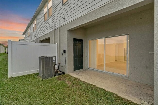 Building Photo - 8765 Daybreak St