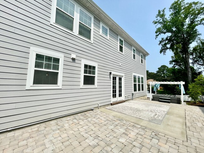 Building Photo - Custom-Built Home in Mill Dam Pointe! Marsh & Water Views! Minutes to Bay Beaches, Pet Friendly, ...